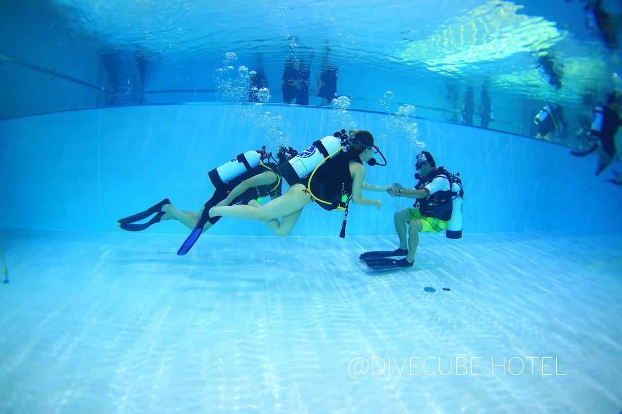 Divecube Hotel Taichung Bagian luar foto